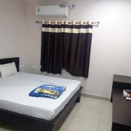 Hotel Indraprasth Balangir ภายนอก รูปภาพ